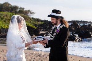 maui wedding photographer, maui beach wedding 